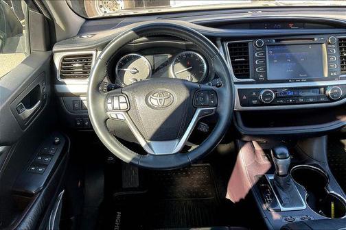 2016 Toyota Highlander Limited Platinum