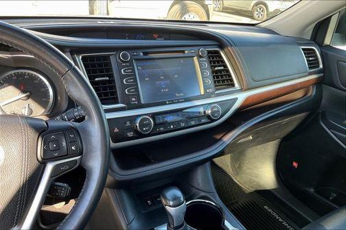 2016 Toyota Highlander Limited Platinum