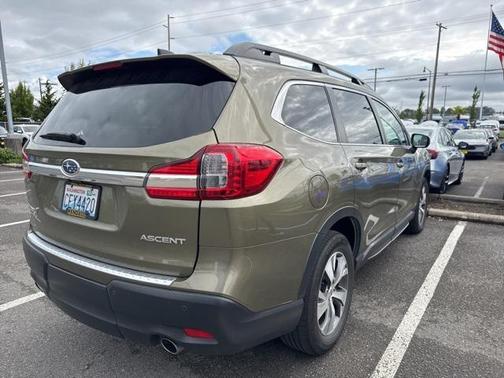 2022 Subaru Ascent Premium 8-Passenger