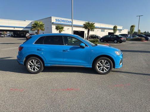 2023 Audi Q3 Premium 45 TFSI S line quattro Tiptronic