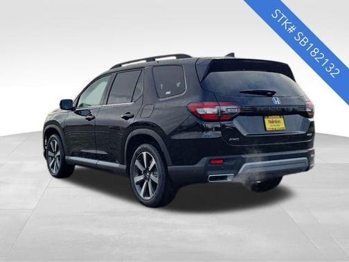 2025 Honda Pilot Touring 8-Passenger