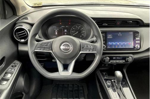 2022 Nissan Kicks SV
