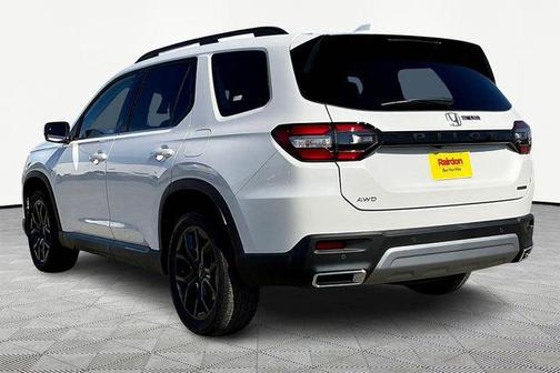 2025 Honda Pilot Touring 8-Passenger