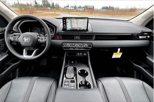 2025 Honda Pilot Touring 8-Passenger
