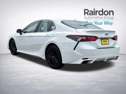 Ice 2024 Toyota Camry SE