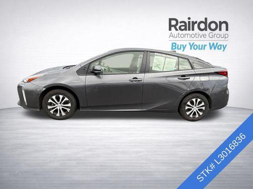 2020 Toyota Prius LE