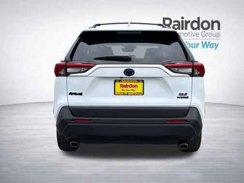 Ice 2023 Toyota RAV4 Hybrid XLE