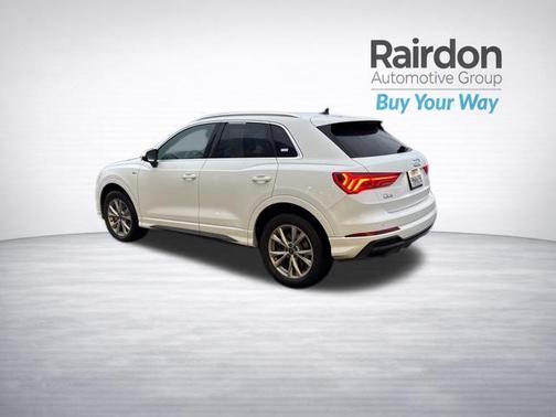 2024 Audi Q3 Premium 45 TFSI S line quattro Tiptronic