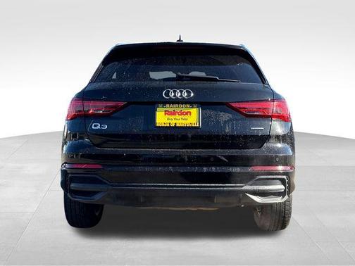 2023 Audi Q3 Premium 45 TFSI S line quattro Tiptronic