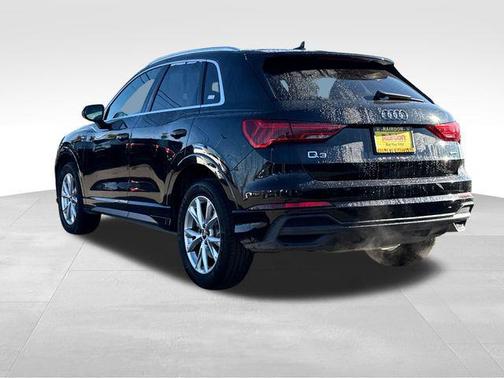 2023 Audi Q3 Premium 45 TFSI S line quattro Tiptronic