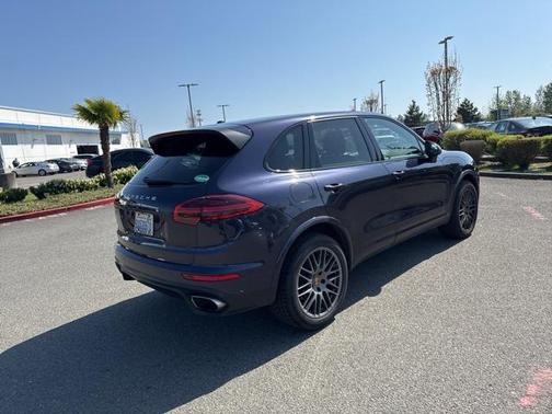 2017 Porsche Cayenne Base