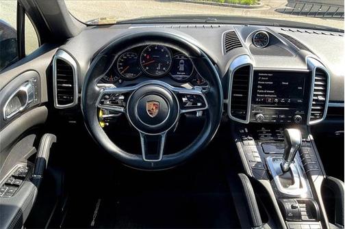 2017 Porsche Cayenne Base