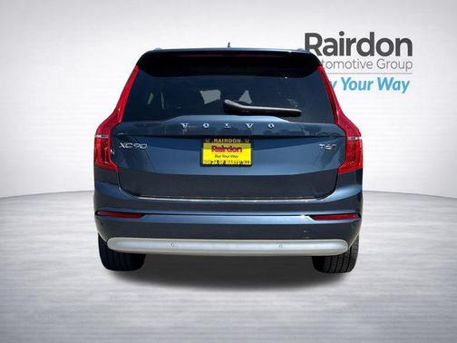 Denim Blue Metallic 2022 Volvo XC90 T6 Momentum