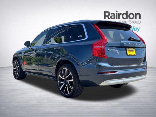 Denim Blue Metallic 2022 Volvo XC90 T6 Momentum
