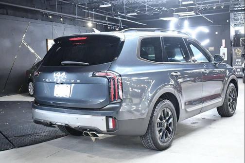 2023 Kia Telluride SX Prestige X Pro AWD 4dr SUV