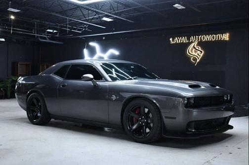 Granite Pearlcoat 2019 Dodge Challenger SRT Hellcat