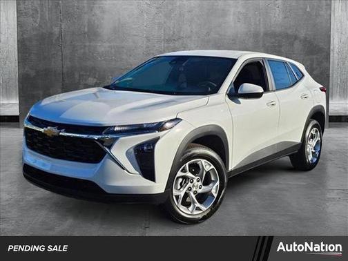 2025 Chevrolet Trax LS