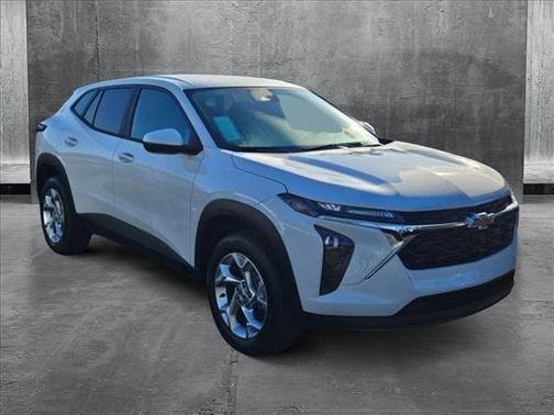 2025 Chevrolet Trax LS