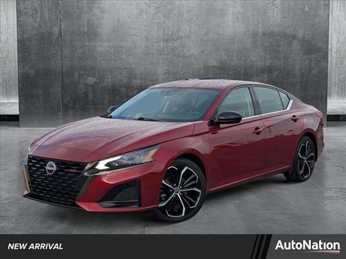 2023 Nissan Altima SR FWD