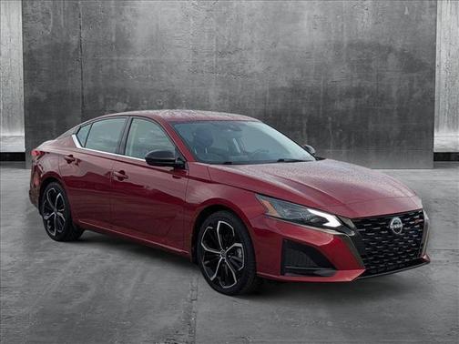 2023 Nissan Altima SR FWD