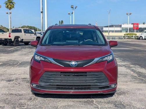 Ruby Flare Pearl 2023 Toyota Sienna XLE