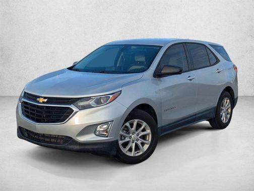 Silver Ice Metallic 2018 Chevrolet Equinox LS