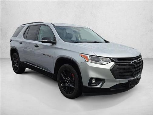 Silver Ice Metallic 2020 Chevrolet Traverse Premier