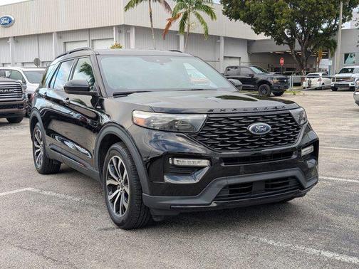 2022 Ford Explorer ST-Line