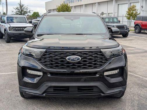 2022 Ford Explorer ST-Line