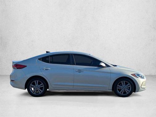 Mineral Beige 2017 Hyundai ELANTRA SE