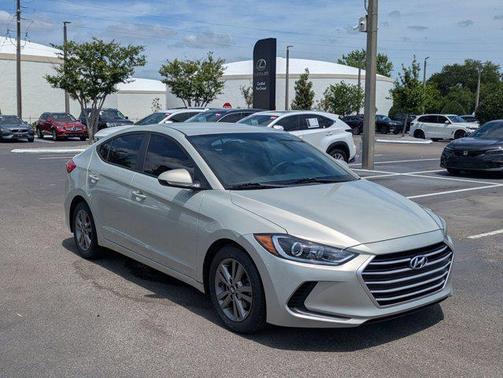 Mineral Beige 2017 Hyundai ELANTRA SE