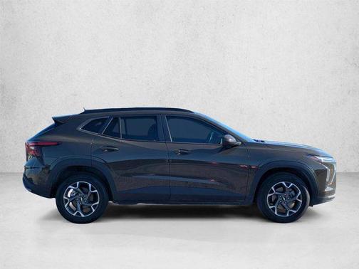 Harvest Bronze Metallic 2024 Chevrolet Trax LT