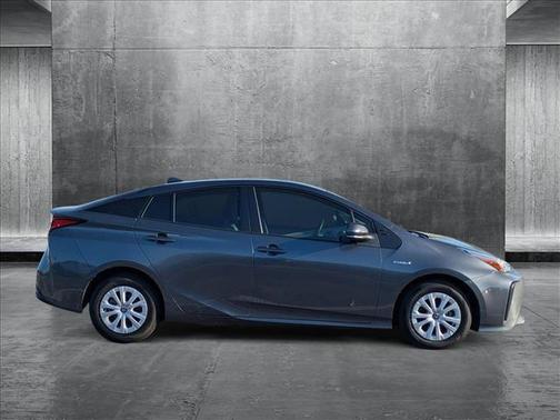 2022 Toyota Prius L