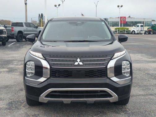 2022 Mitsubishi Outlander ES 2.5 2WD