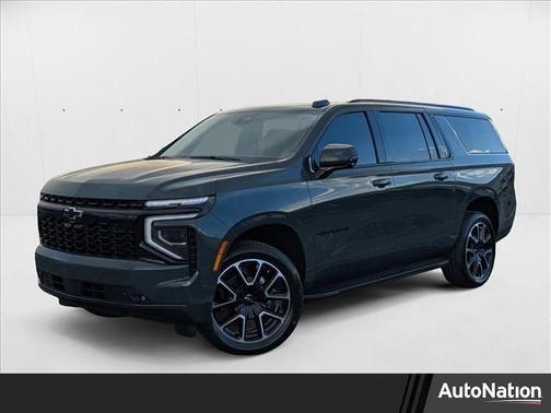 2025 Chevrolet Suburban RST