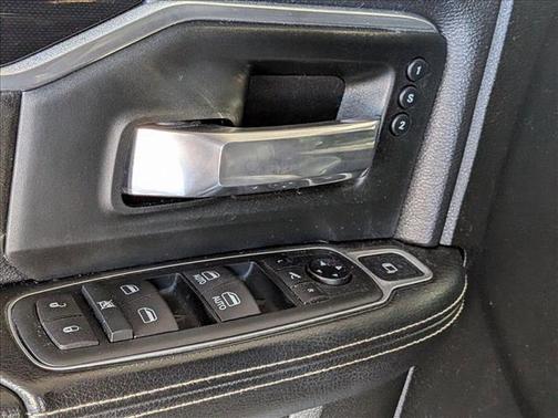 2020 RAM 2500 Laramie Crew Cab 4X4 6'4' Box