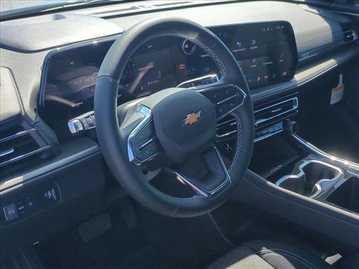 Lakeshore Blue Metallic 2026 Chevrolet Traverse LT