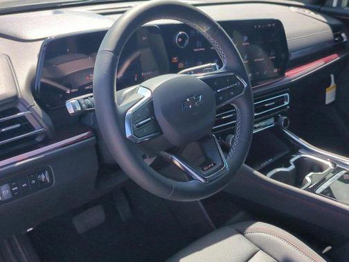 Mosaic Black Metallic 2026 Chevrolet Traverse AWD Z71