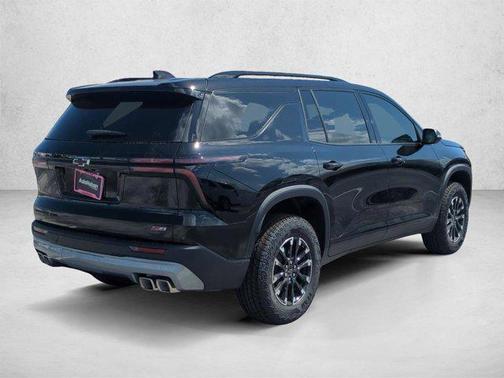 Mosaic Black Metallic 2026 Chevrolet Traverse AWD Z71