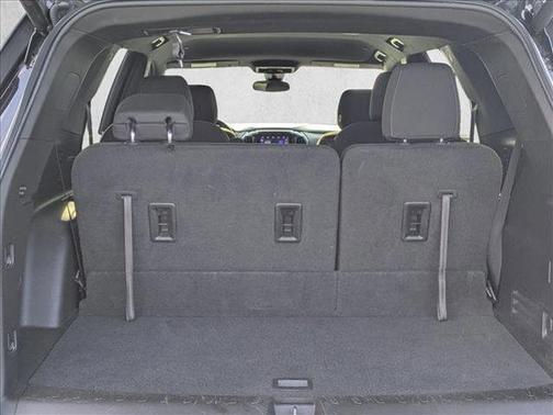 Mosaic Black Metallic 2023 Chevrolet Traverse LT Cloth