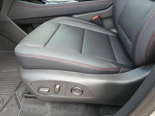 Sandstone Gray 2026 Chevrolet Traverse AWD Z71