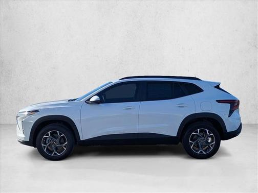 Summit White 2026 Chevrolet Trax LT