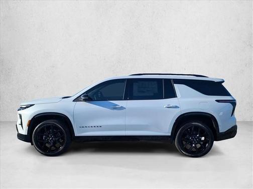 Polar White Tricoat 2026 Chevrolet Traverse RS