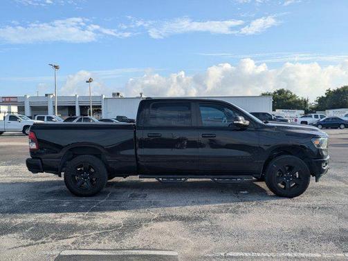 Diamond Black Crystal Pearlcoat 2021 RAM 1500 Big Horn/Lone Star