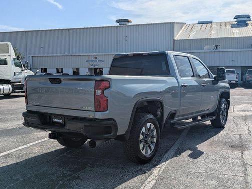 Sterling Gray Metallic 2026 Chevrolet Silverado 2500 Custom