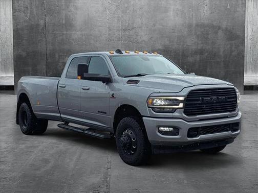 2021 RAM 3500 Big Horn Crew Cab 4x4 8' Box