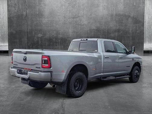 2021 RAM 3500 Big Horn Crew Cab 4x4 8' Box