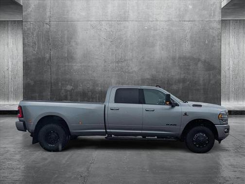 2021 RAM 3500 Big Horn Crew Cab 4x4 8' Box
