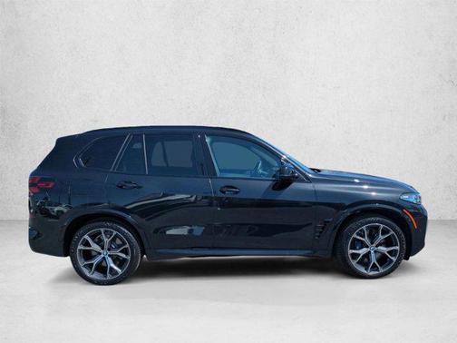 Black Sapphire Metallic 2026 BMW X5 M60i