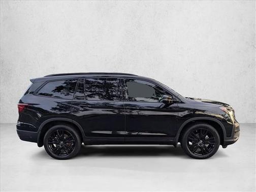 2022 Honda Pilot AWD Black Edition